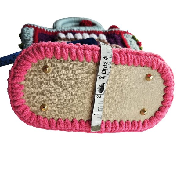 Handmade Crochet Cherry Pie Bag, Solid-Bottom Handbag, Baker's Purse, Coffee Fan - Picture 8 of 12